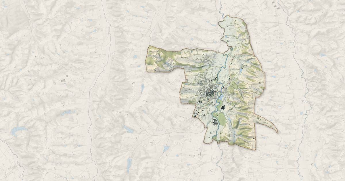 Portrait cartographique de Mirande : relief, eau, forêts, bâti et voies, calculés à partir des données de l'IGN