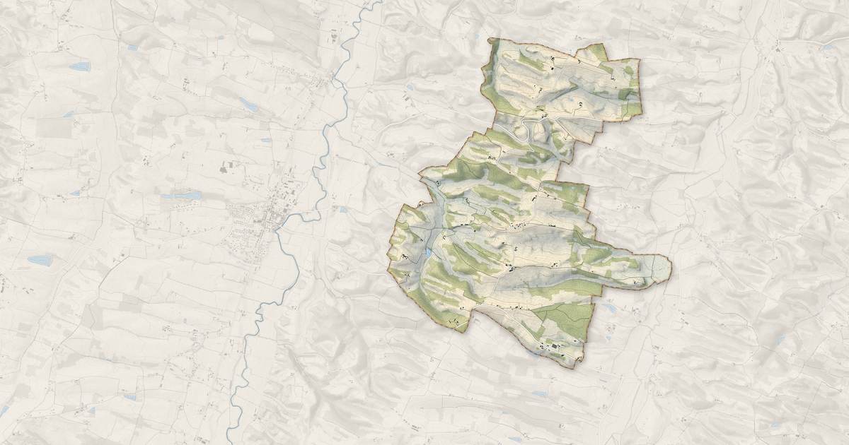 Portrait cartographique de Monferran-Plavès : relief, eau, forêts, bâti et voies, calculés à partir des données de l'IGN