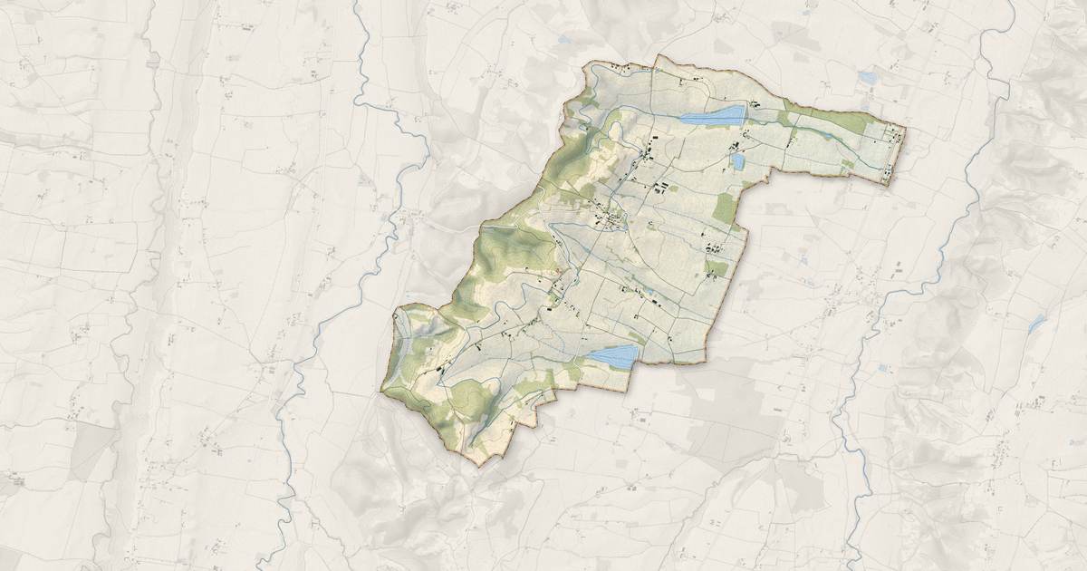 Portrait cartographique de Monlaur-Bernet : relief, eau, forêts, bâti et voies, calculés à partir des données de l'IGN