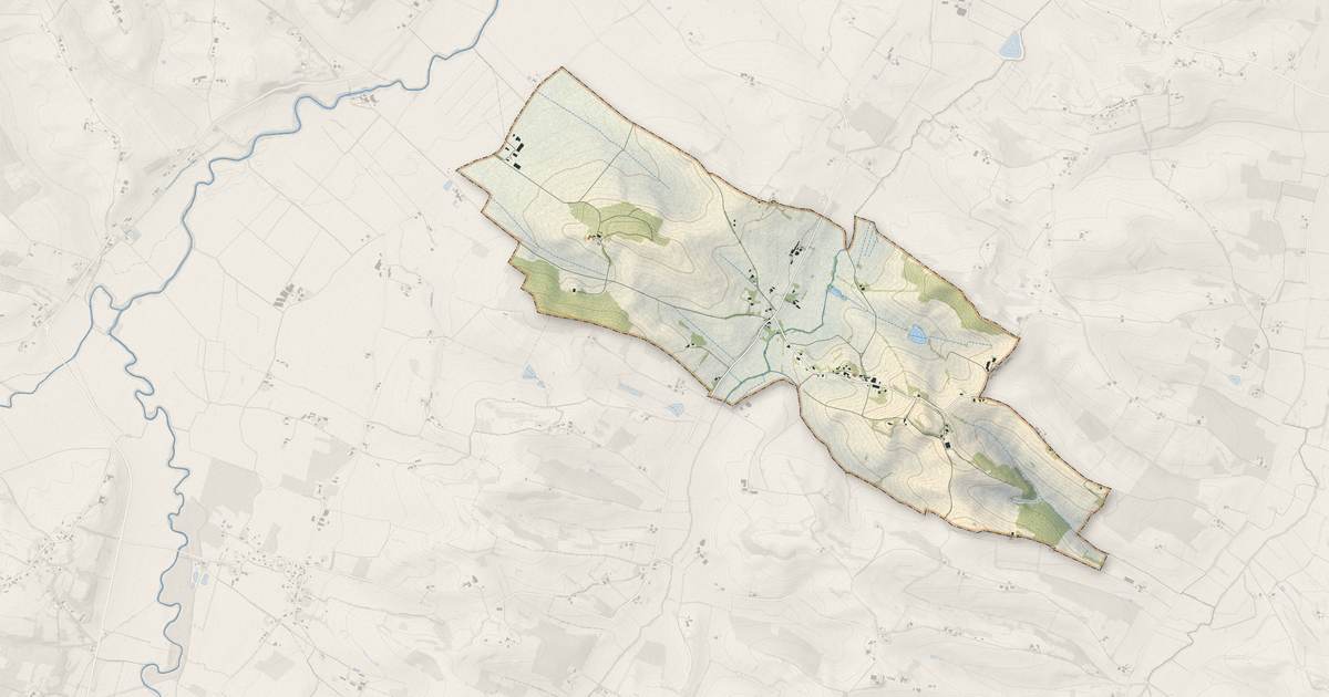 Portrait cartographique de Montadet : relief, eau, forêts, bâti et voies, calculés à partir des données de l'IGN
