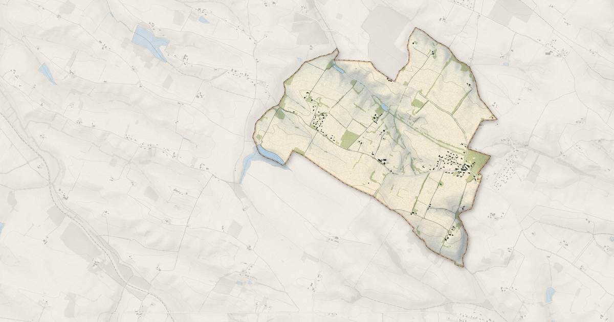 Portrait cartographique de Razengues : relief, eau, forêts, bâti et voies, calculés à partir des données de l'IGN