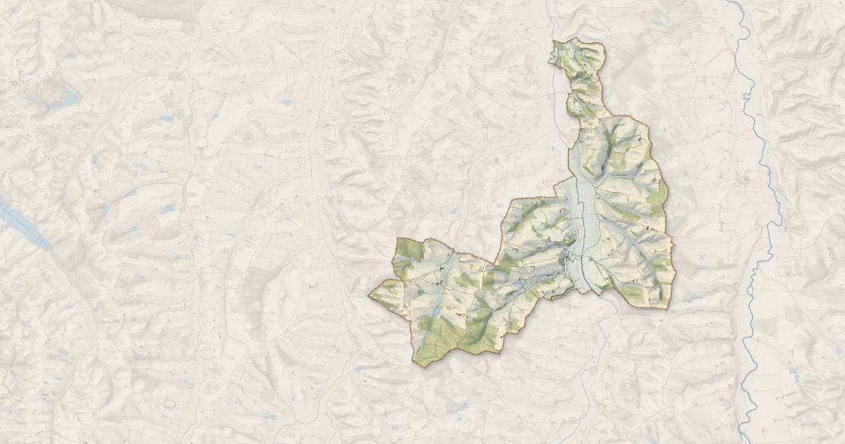 Portrait cartographique de Riguepeu : relief, eau, forêts, bâti et voies, calculés à partir des données de l'IGN