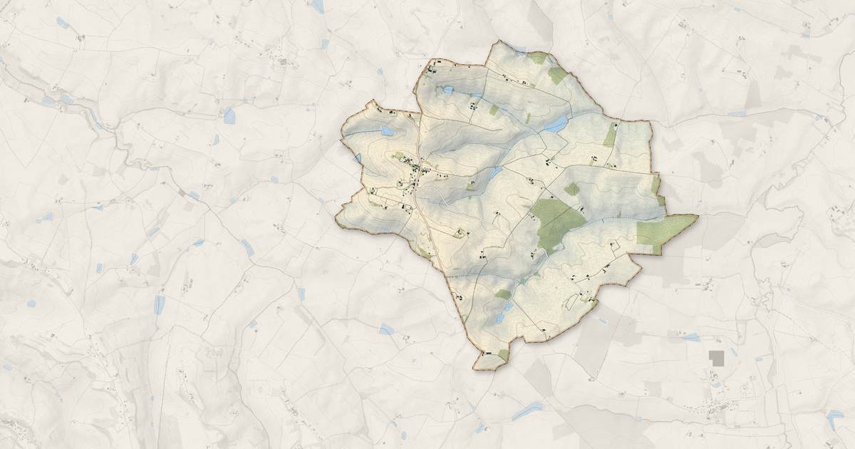 Portrait cartographique de Sainte-Mère : relief, eau, forêts, bâti et voies, calculés à partir des données de l'IGN