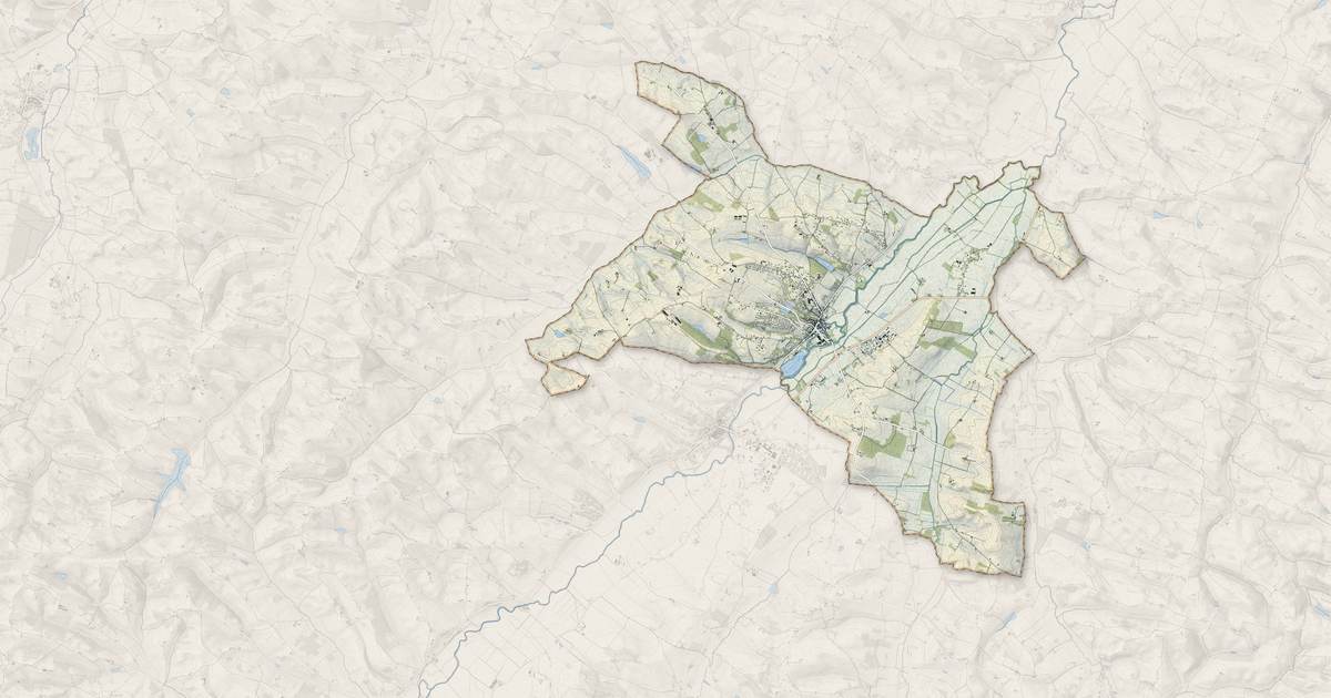 Portrait cartographique de Samatan : relief, eau, forêts, bâti et voies, calculés à partir des données de l'IGN