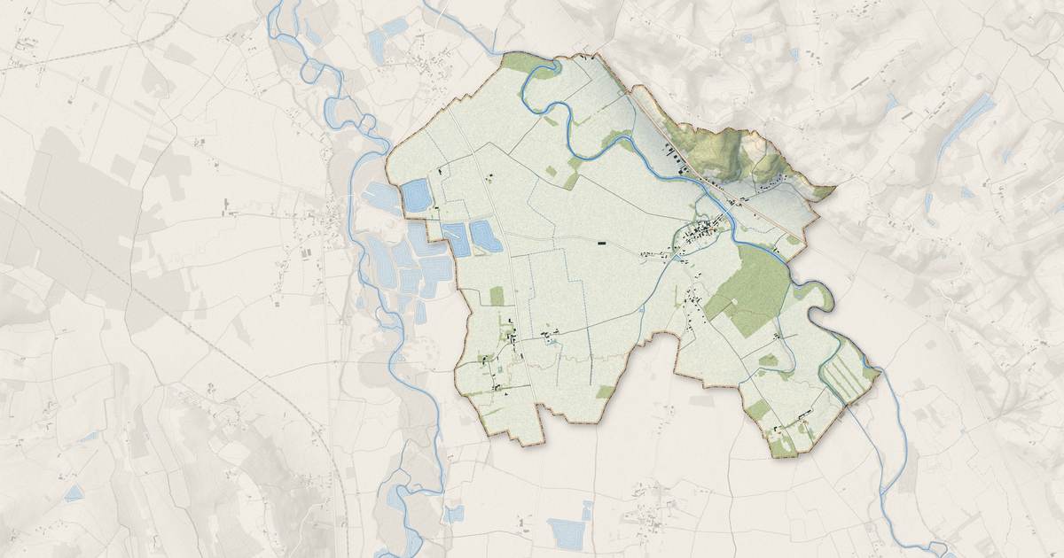 Portrait cartographique de Tasque : relief, eau, forêts, bâti et voies, calculés à partir des données de l'IGN