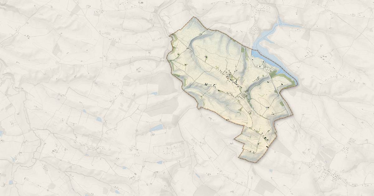 Portrait cartographique de Thoux : relief, eau, forêts, bâti et voies, calculés à partir des données de l'IGN