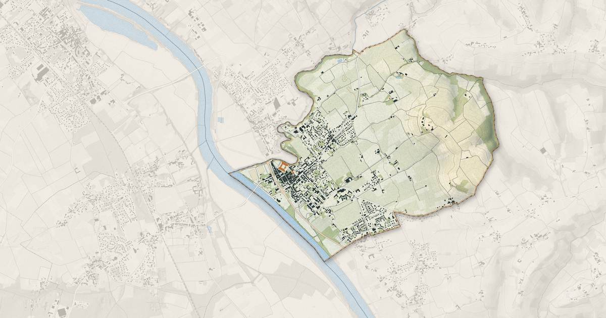 Portrait cartographique de Cadillac-sur-Garonne : relief, eau, forêts, bâti et voies, calculés à partir des données de l'IGN