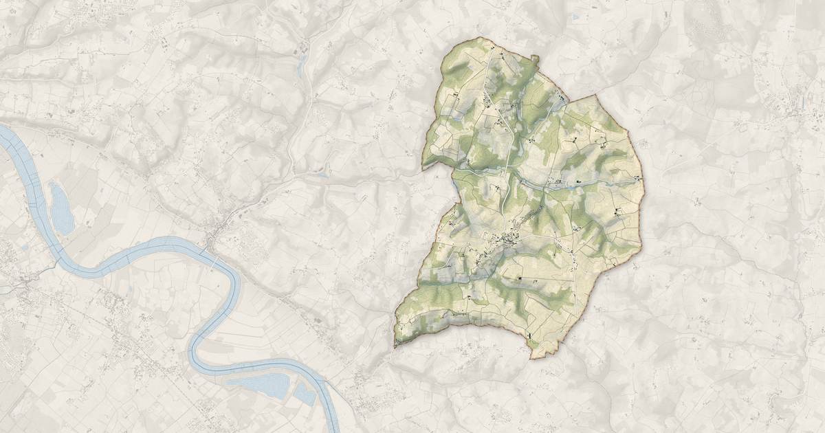 Portrait cartographique de Capian : relief, eau, forêts, bâti et voies, calculés à partir des données de l'IGN