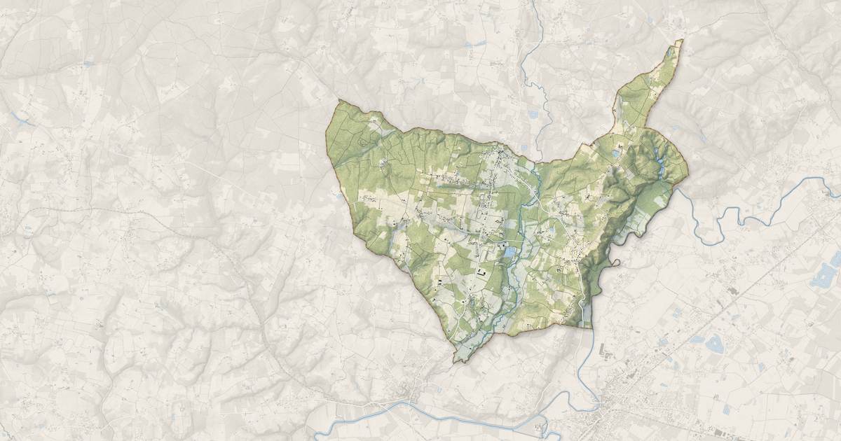 Portrait cartographique de Lagorce : relief, eau, forêts, bâti et voies, calculés à partir des données de l'IGN