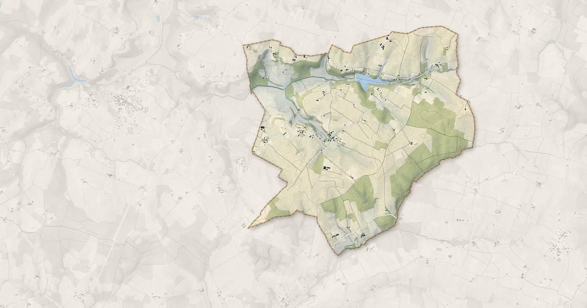 Portrait cartographique de Mauriac : relief, eau, forêts, bâti et voies, calculés à partir des données de l'IGN