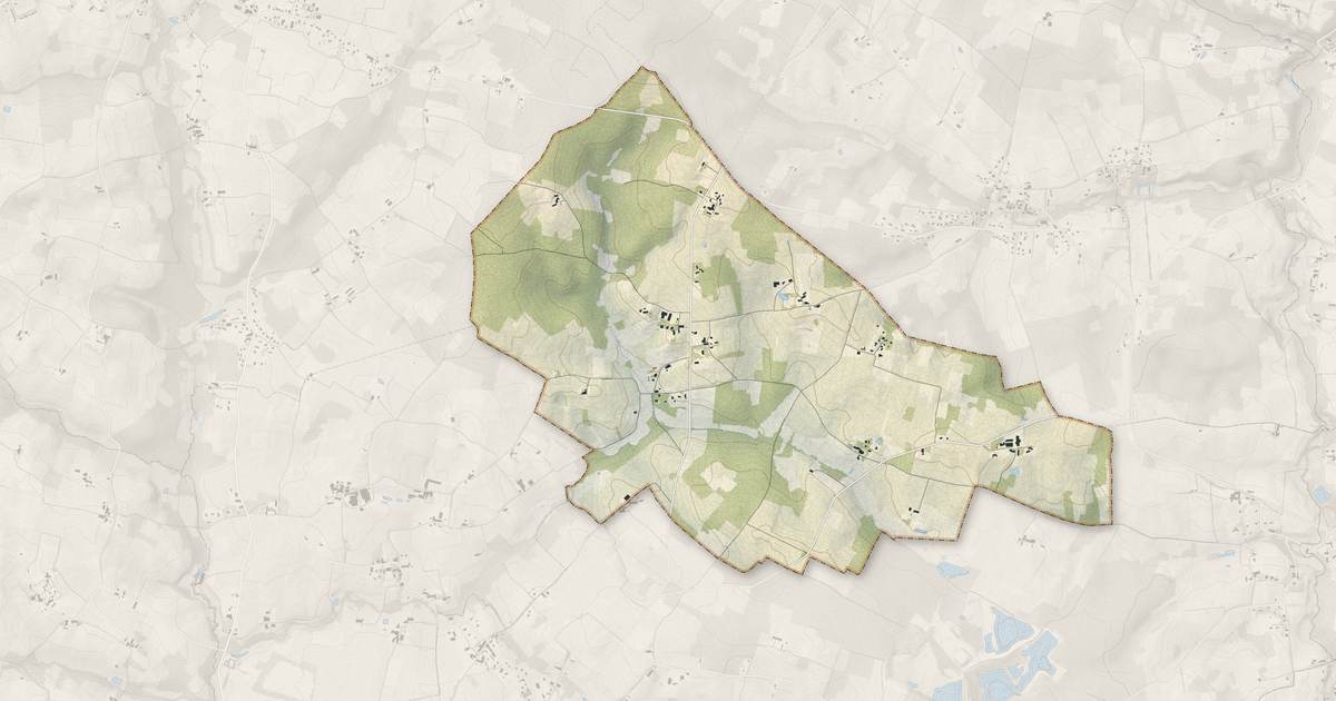 Portrait cartographique de Montignac : relief, eau, forêts, bâti et voies, calculés à partir des données de l'IGN