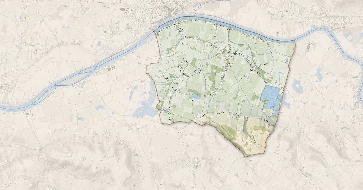 Portrait cartographique de Mouliets-et-Villemartin : relief, eau, forêts, bâti et voies, calculés à partir des données de l'IGN