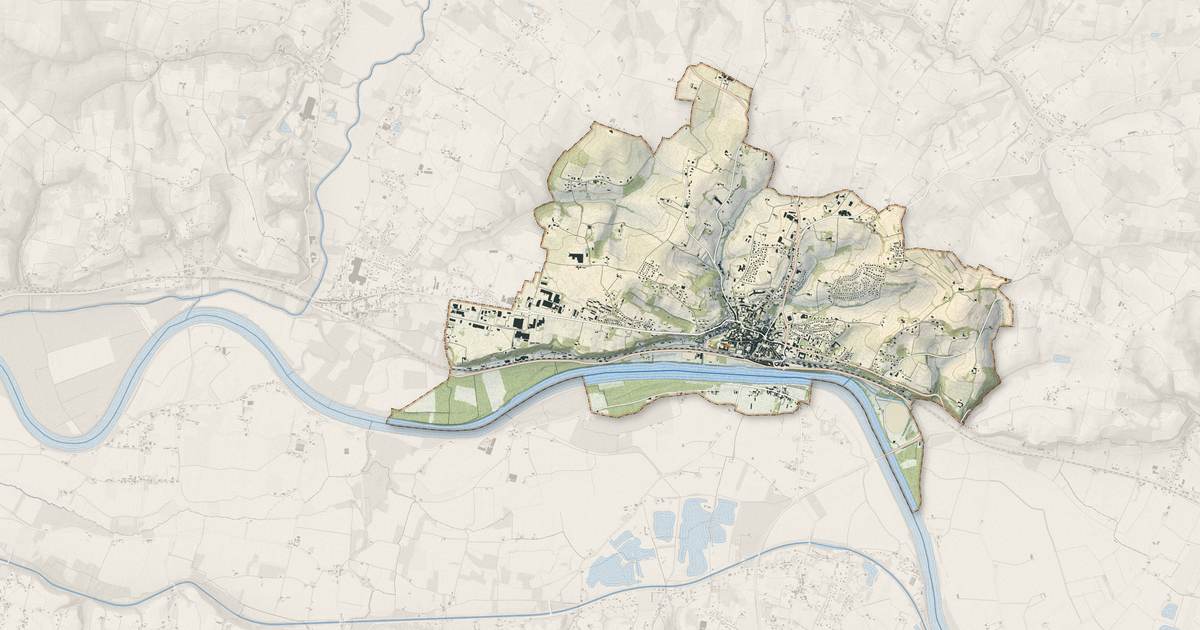 Portrait cartographique de La Réole : relief, eau, forêts, bâti et voies, calculés à partir des données de l'IGN