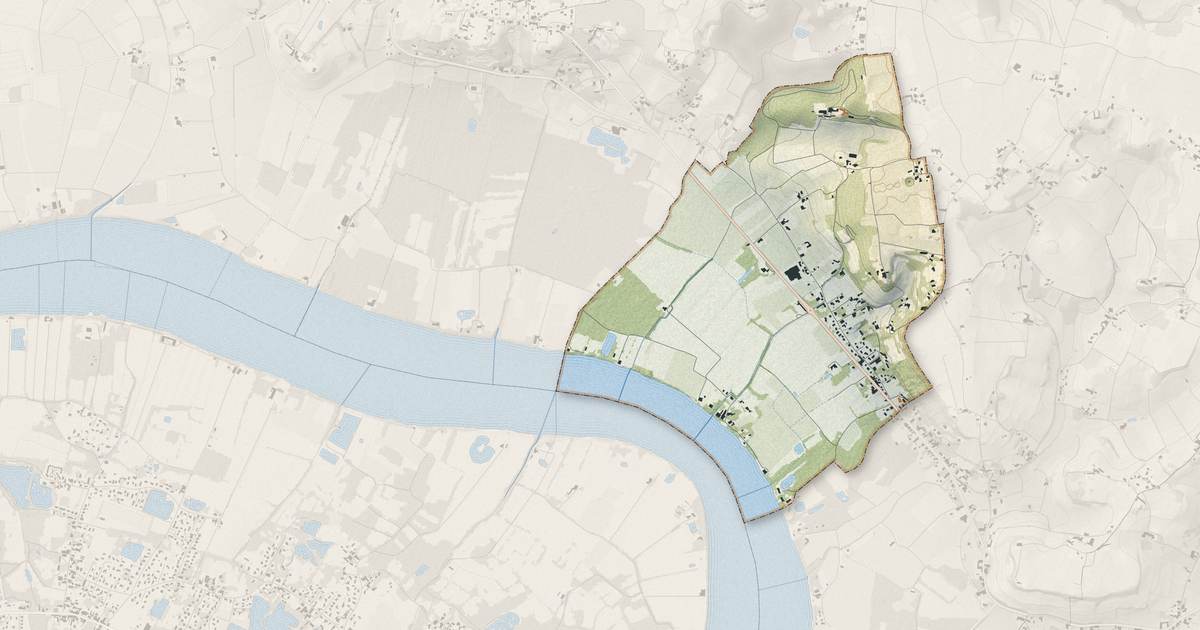Portrait cartographique de La Rivière : relief, eau, forêts, bâti et voies, calculés à partir des données de l'IGN