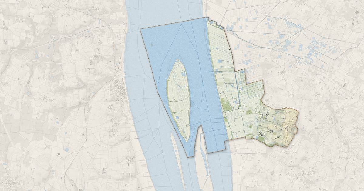 Portrait cartographique de Saint-Androny : relief, eau, forêts, bâti et voies, calculés à partir des données de l'IGN