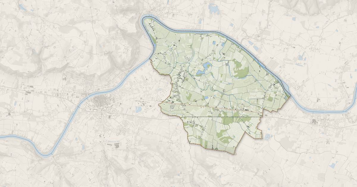 Portrait cartographique de Saint-Avit-Saint-Nazaire : relief, eau, forêts, bâti et voies, calculés à partir des données de l'IGN