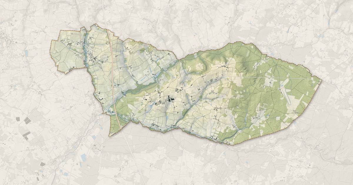 Portrait cartographique de Val-de-Livenne : relief, eau, forêts, bâti et voies, calculés à partir des données de l'IGN