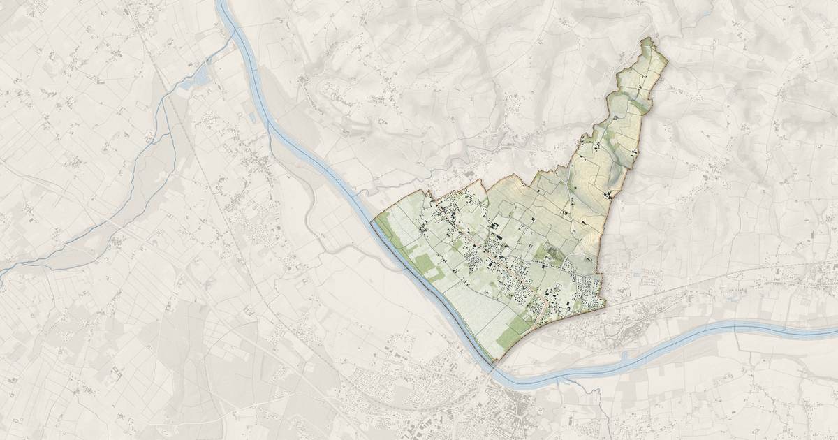 Portrait cartographique de Saint-Maixant : relief, eau, forêts, bâti et voies, calculés à partir des données de l'IGN