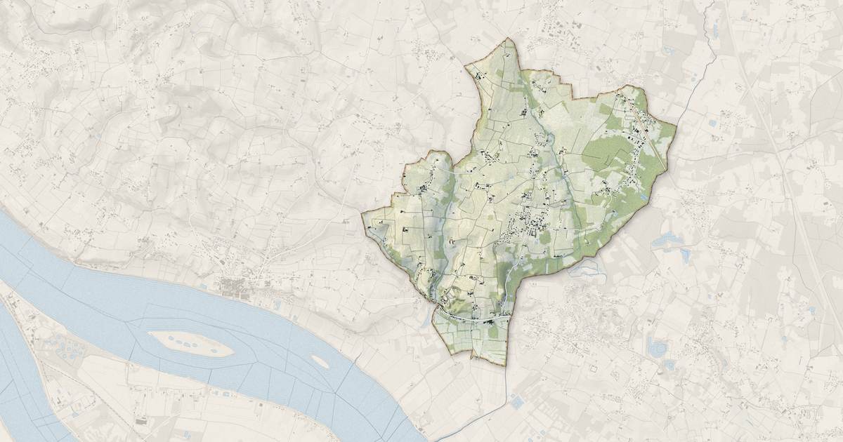 Portrait cartographique de Tauriac : relief, eau, forêts, bâti et voies, calculés à partir des données de l'IGN