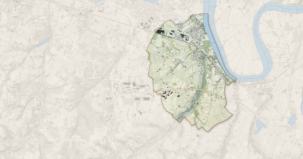 Portrait cartographique de Vayres : relief, eau, forêts, bâti et voies, calculés à partir des données de l'IGN