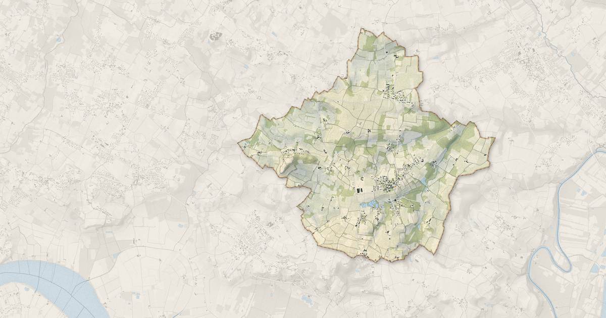 Portrait cartographique de Villegouge : relief, eau, forêts, bâti et voies, calculés à partir des données de l'IGN