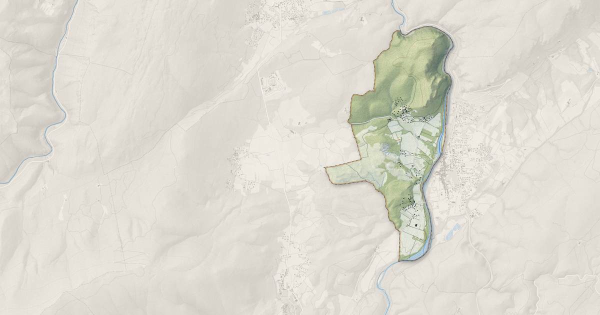Portrait cartographique de Agonès : relief, eau, forêts, bâti et voies, calculés à partir des données de l'IGN