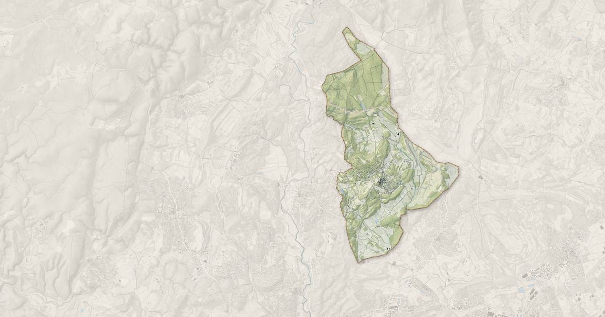Portrait cartographique de Assas : relief, eau, forêts, bâti et voies, calculés à partir des données de l'IGN