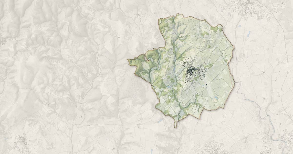 Portrait cartographique de Autignac : relief, eau, forêts, bâti et voies, calculés à partir des données de l'IGN