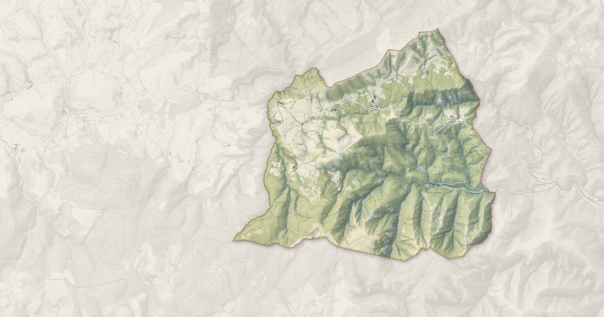 Portrait cartographique de Castanet-le-Haut : relief, eau, forêts, bâti et voies, calculés à partir des données de l'IGN