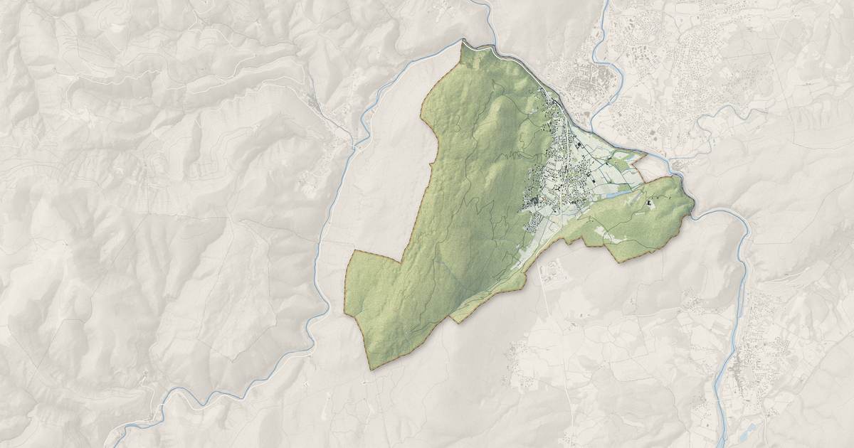 Portrait cartographique de Cazilhac : relief, eau, forêts, bâti et voies, calculés à partir des données de l'IGN