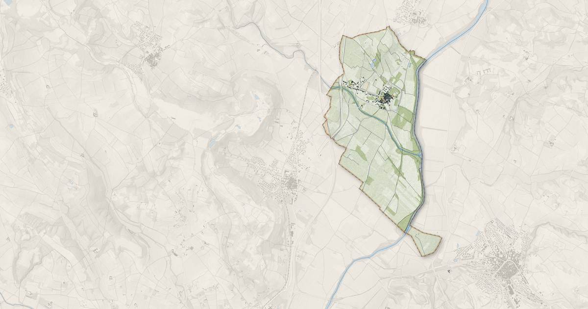 Portrait cartographique de Cazouls-d'Hérault : relief, eau, forêts, bâti et voies, calculés à partir des données de l'IGN
