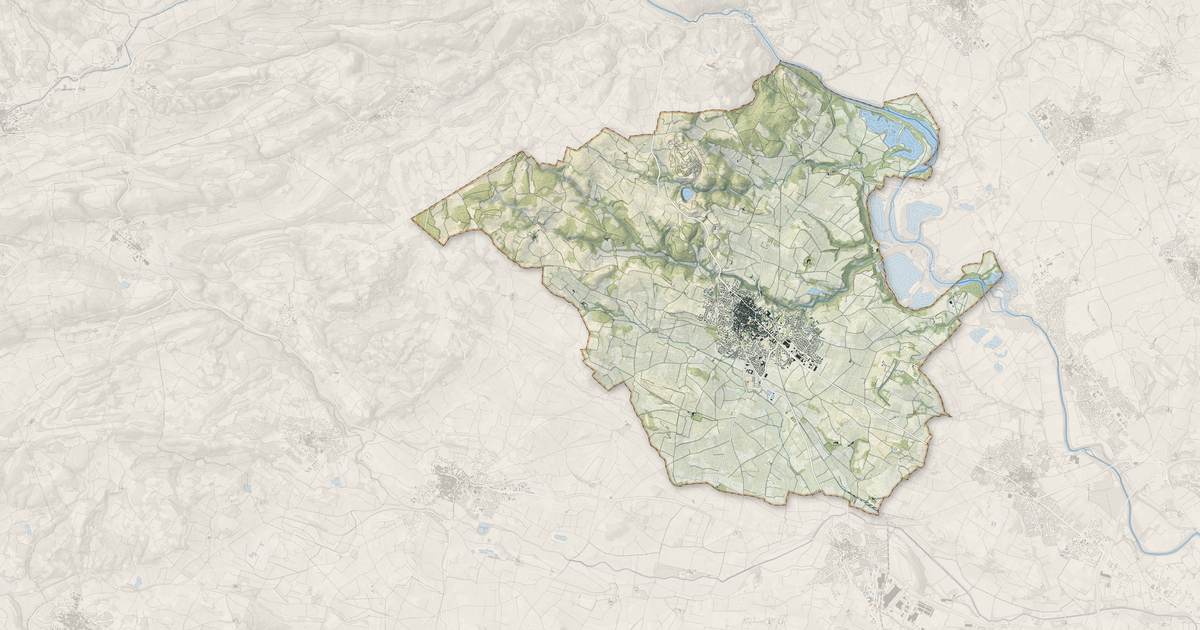 Portrait cartographique de Cazouls-lès-Béziers : relief, eau, forêts, bâti et voies, calculés à partir des données de l'IGN