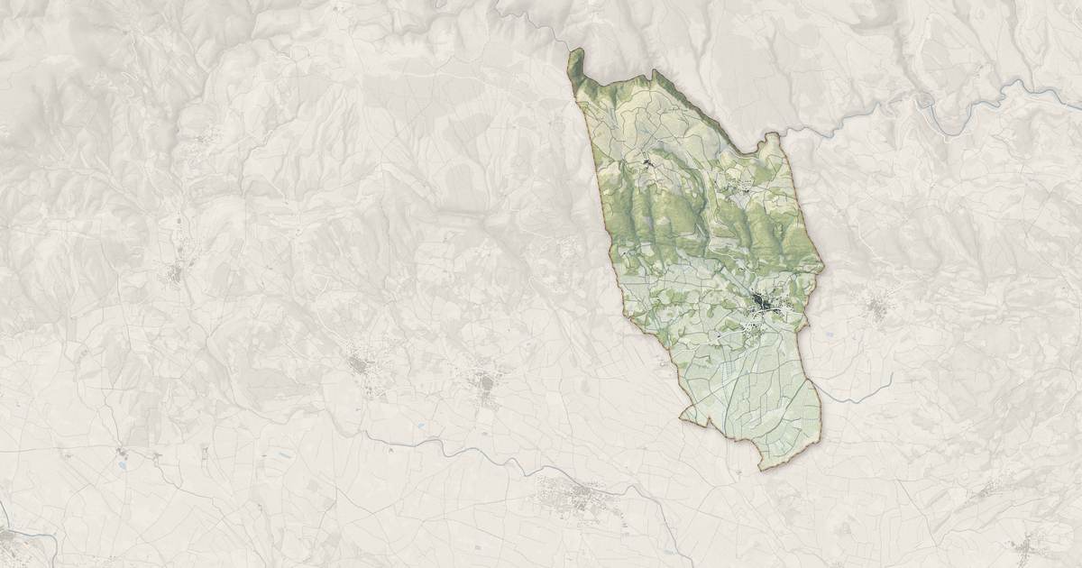 Portrait cartographique de Cesseras : relief, eau, forêts, bâti et voies, calculés à partir des données de l'IGN