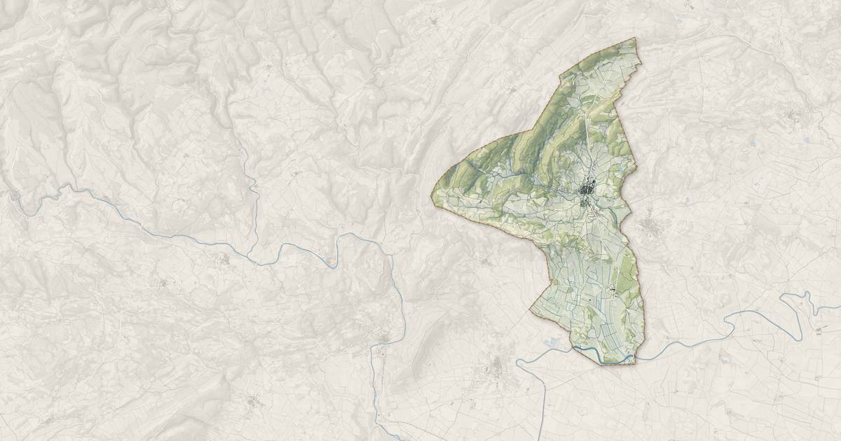 Portrait cartographique de Cruzy : relief, eau, forêts, bâti et voies, calculés à partir des données de l'IGN