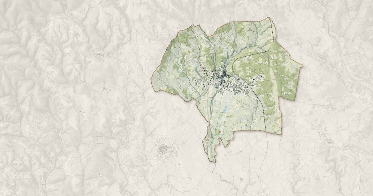 Portrait cartographique de Laurens : relief, eau, forêts, bâti et voies, calculés à partir des données de l'IGN