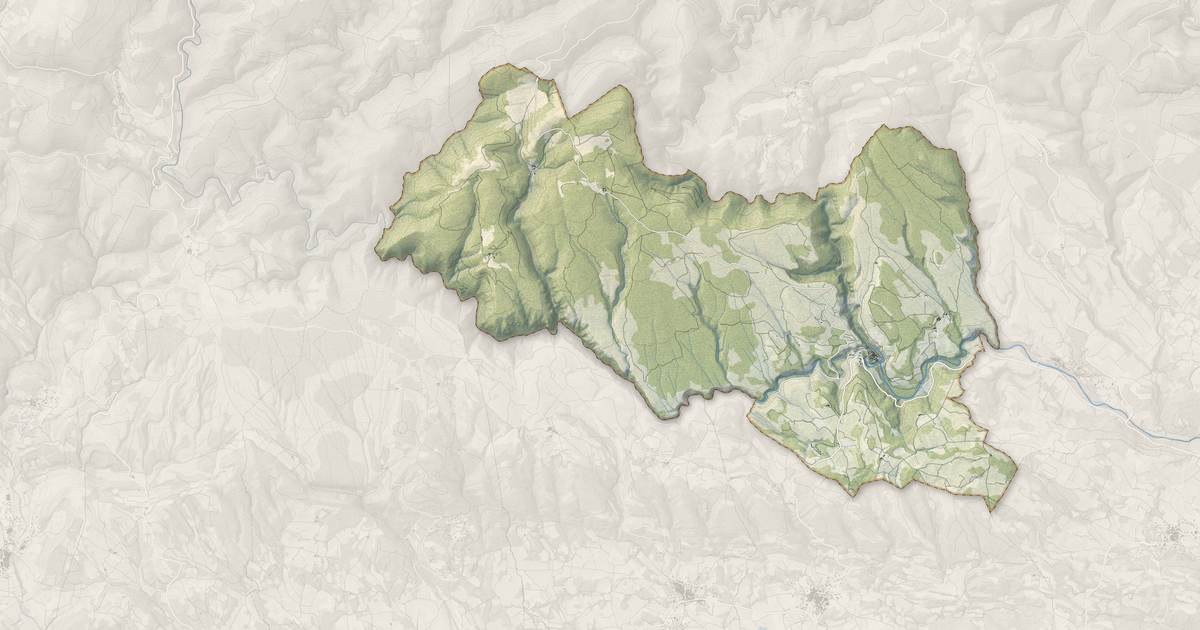 Portrait cartographique de Minerve : relief, eau, forêts, bâti et voies, calculés à partir des données de l'IGN