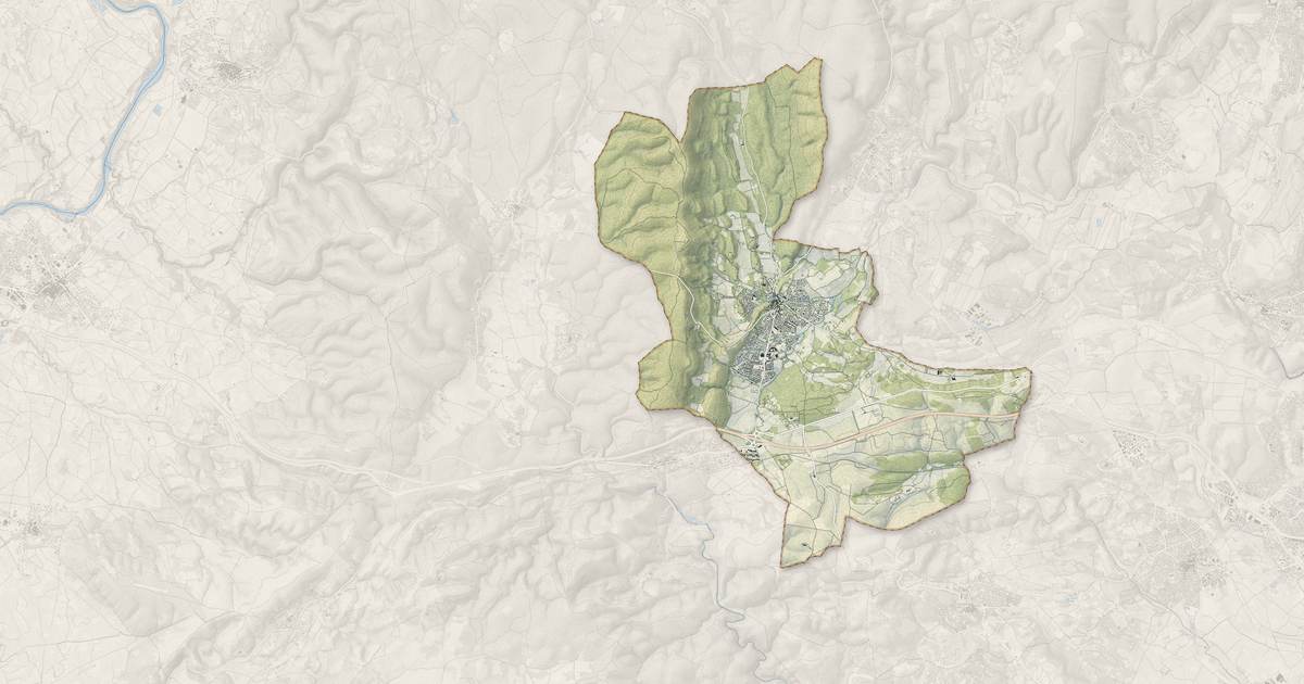 Portrait cartographique de Montarnaud : relief, eau, forêts, bâti et voies, calculés à partir des données de l'IGN