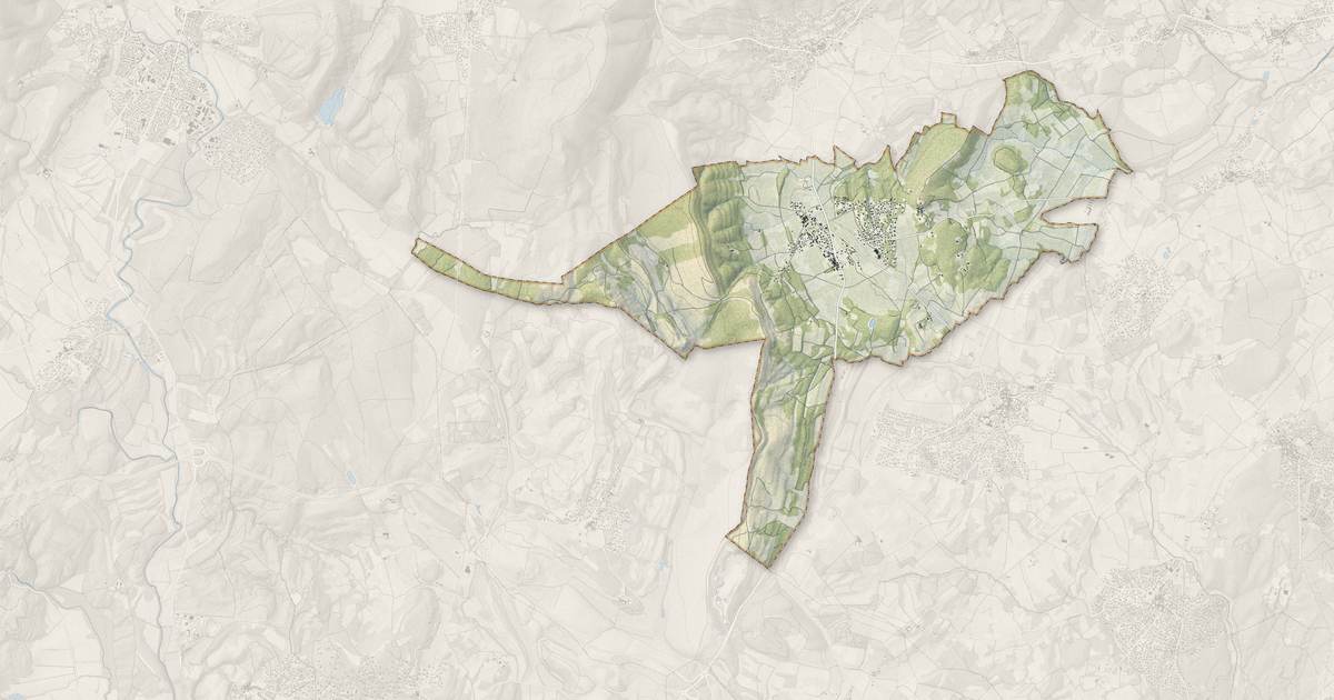 Portrait cartographique de Montaud : relief, eau, forêts, bâti et voies, calculés à partir des données de l'IGN