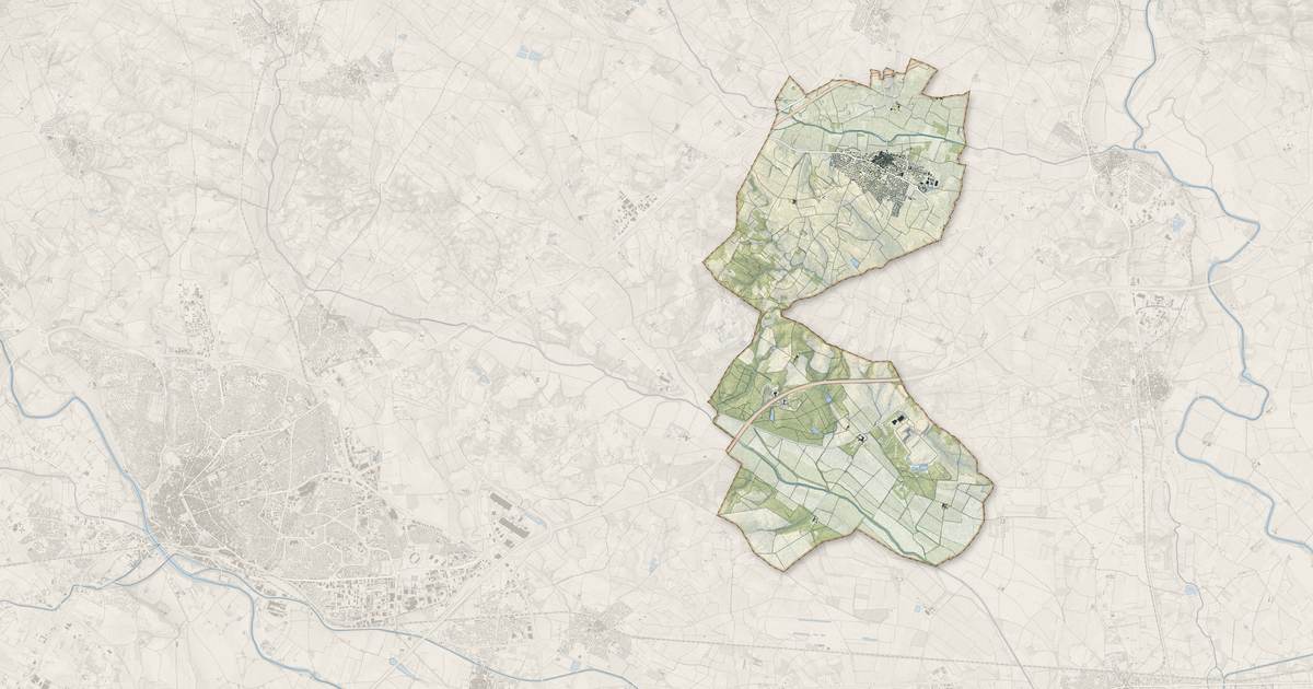 Portrait cartographique de Montblanc : relief, eau, forêts, bâti et voies, calculés à partir des données de l'IGN