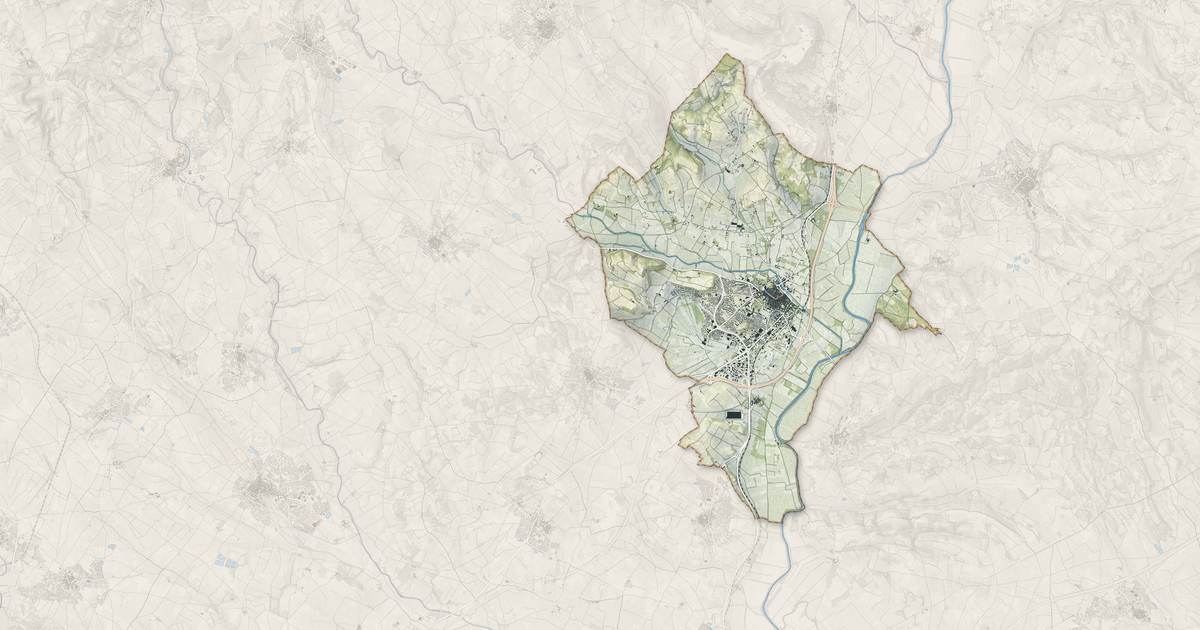 Portrait cartographique de Pézenas : relief, eau, forêts, bâti et voies, calculés à partir des données de l'IGN