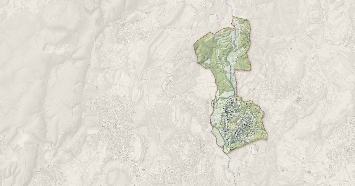 Portrait cartographique de Prades-le-Lez : relief, eau, forêts, bâti et voies, calculés à partir des données de l'IGN