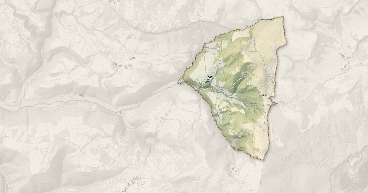Portrait cartographique de Romiguières : relief, eau, forêts, bâti et voies, calculés à partir des données de l'IGN