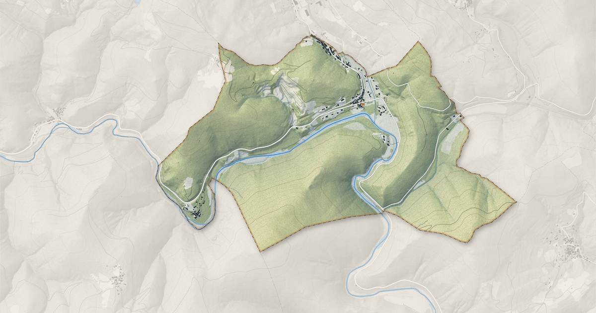 Portrait cartographique de Saint-Étienne-Estréchoux : relief, eau, forêts, bâti et voies, calculés à partir des données de l'IGN