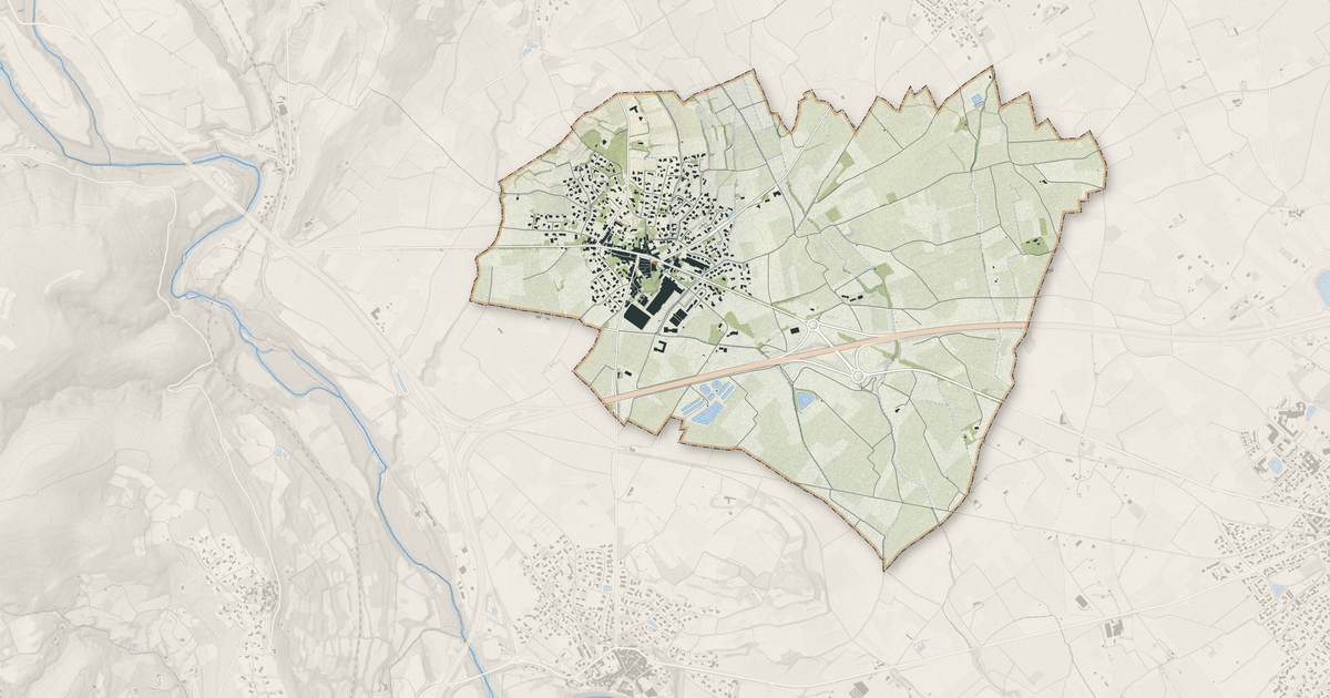 Portrait cartographique de Saint-Félix-de-Lodez : relief, eau, forêts, bâti et voies, calculés à partir des données de l'IGN