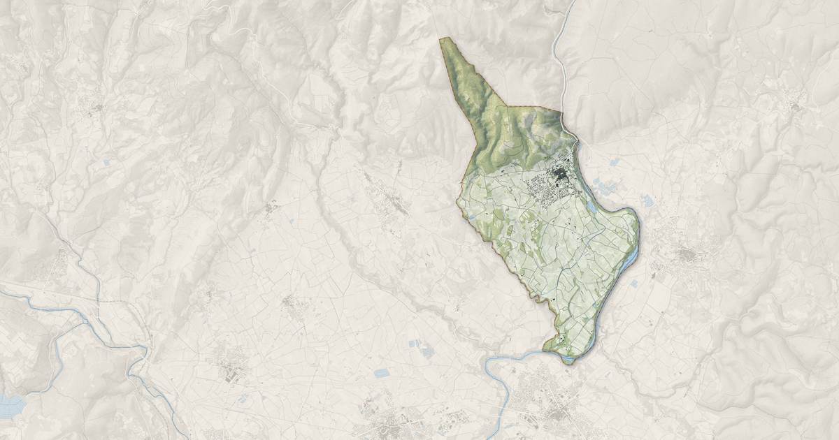 Portrait cartographique de Saint-Jean-de-Fos : relief, eau, forêts, bâti et voies, calculés à partir des données de l'IGN