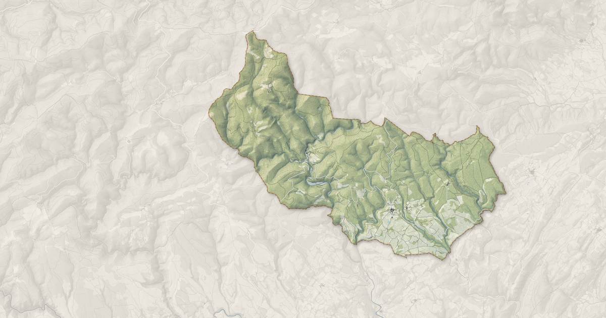 Portrait cartographique de Saint-Jean-de-Minervois : relief, eau, forêts, bâti et voies, calculés à partir des données de l'IGN