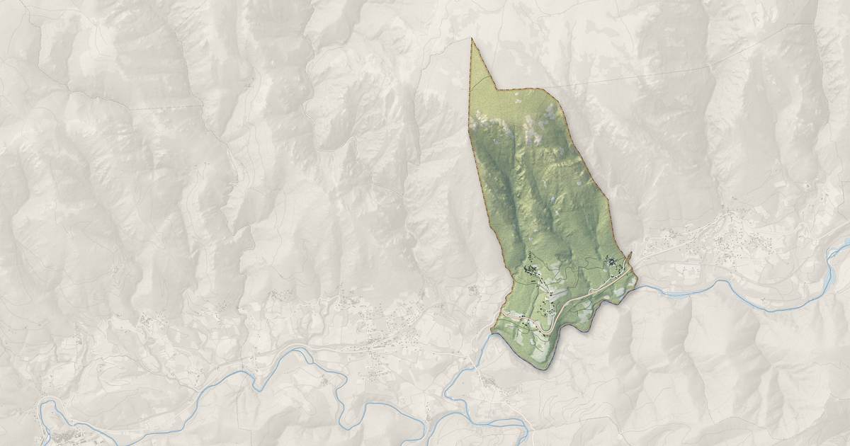 Portrait cartographique de Saint-Martin-de-l'Arçon : relief, eau, forêts, bâti et voies, calculés à partir des données de l'IGN