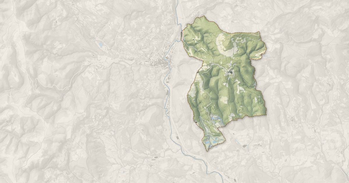 Portrait cartographique de Soumont : relief, eau, forêts, bâti et voies, calculés à partir des données de l'IGN