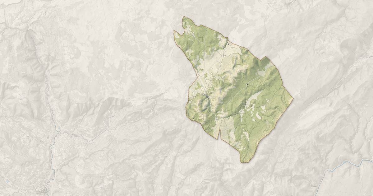 Portrait cartographique de La Vacquerie-et-Saint-Martin-de-Castries : relief, eau, forêts, bâti et voies, calculés à partir des données de l'IGN