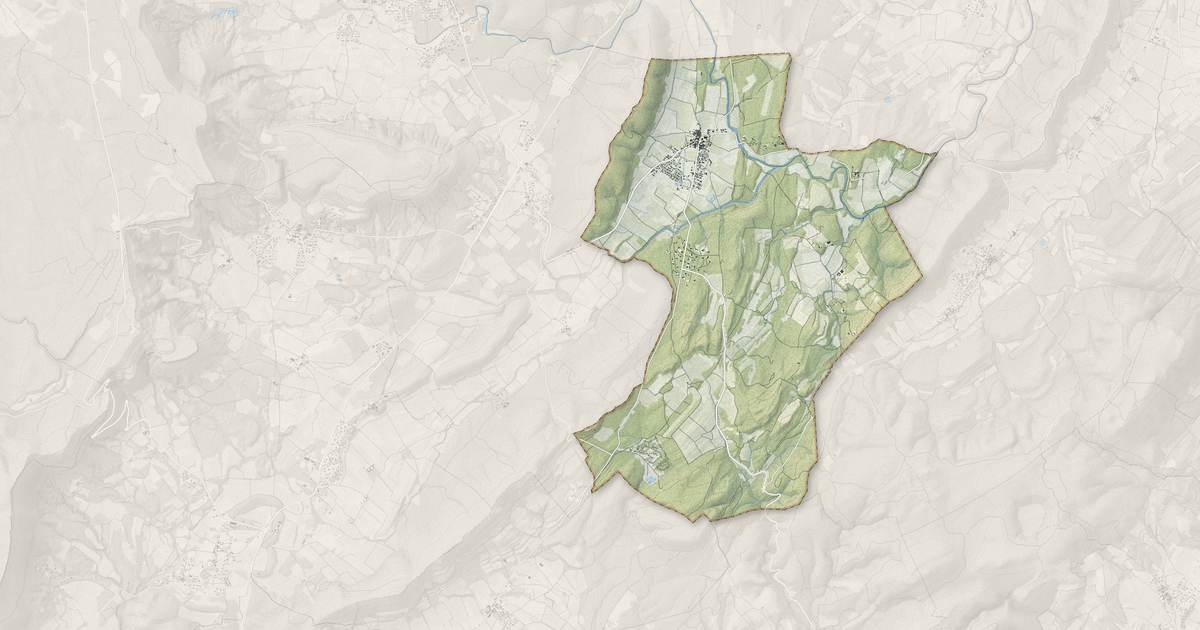 Portrait cartographique de Vacquières : relief, eau, forêts, bâti et voies, calculés à partir des données de l'IGN